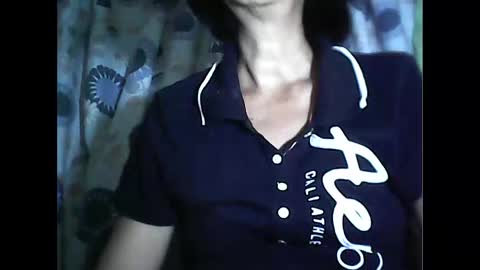 Snapshot of sweetbella24 chatting on 11/12/25, 03:12 im anne online show from 11/12/25, 03:12