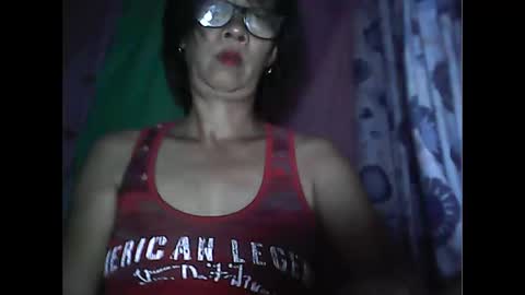 Snapshot of sweetbella24 chatting on 04/14/26, 01:17 im anne online show from 04/14/26, 01:17