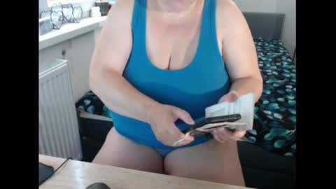 Sweetboobs85h online show from 10/01/25, 07:47