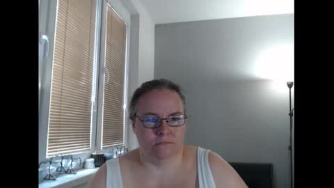 Sweetboobs85h online show from 10/09/25, 08:23
