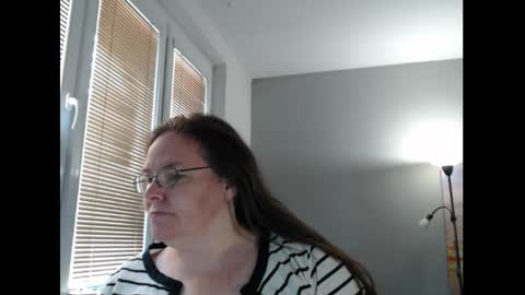 Sweetboobs85h online show from 05/09/26, 08:19