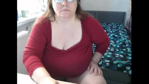 Sweetboobs85h online show from 05/11/26, 08:42