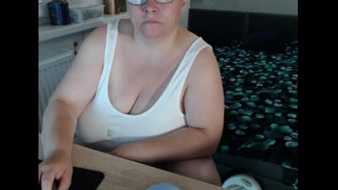 Sweetboobs85h online show from 07/23/26, 07:23