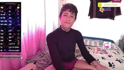 Snapshot of sweetc4meron chatting on 12/08/24, 04:39 Cameron Alejandro online show from 12/08/24, 04:39