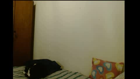 Snapshot of sweetcalm_ chatting on 03/24/26, 03:33 sweetcalm_ online show from 03/24/26, 03:33
