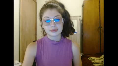 Snapshot of sweetcalm_ chatting on 04/09/26, 04:23 sweetcalm_ online show from 04/09/26, 04:23