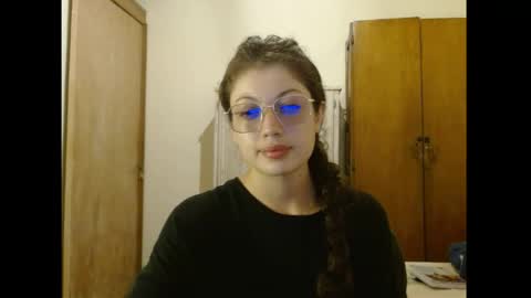 Snapshot of sweetcalm_ chatting on 04/14/26, 05:02 sweetcalm_ online show from 04/14/26, 05:02