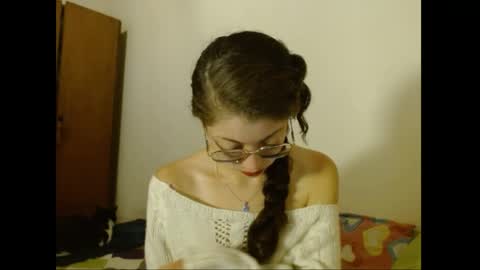 Snapshot of sweetcalm_ chatting on 05/04/26, 03:57 sweetcalm_ online show from 05/04/26, 03:57