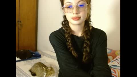 Snapshot of sweetcalm_ chatting on 05/08/26, 05:02 sweetcalm_ online show from 05/08/26, 05:02