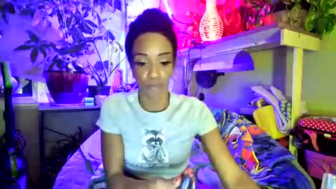 Snapshot of sweetcarimilla83 chatting on 04/12/26, 05:56 Jillian online show from 04/12/26, 05:56