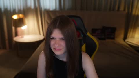 Snapshot of sweetdesiree_ chatting on 06/11/26, 10:35 Amelia online show from 06/11/26, 10:35