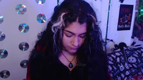 Abril online show from 10/08/25, 03:53