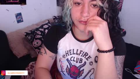 Abril online show from 11/13/25, 01:54