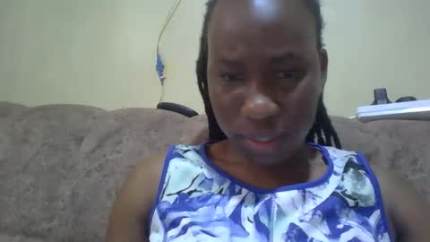 sweetdiva2012 online show from 05/05/26, 06:10