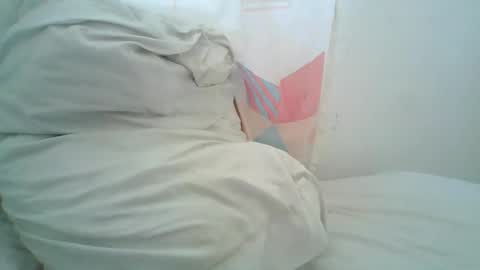 Snapshot of sweetdoll6 chatting on 07/24/26, 12:25 Sweet Doll online show from 07/24/26, 12:25
