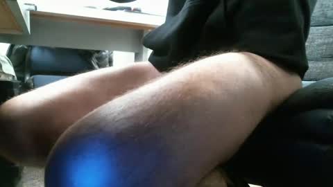 Snapshot of sweetdong chatting on 12/03/24, 04:06 Stick around its a grower online show from 12/03/24, 04:06