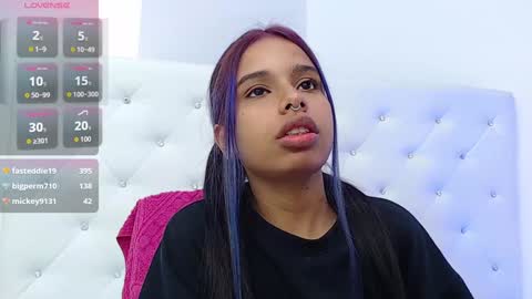 Snapshot of sweetebony_20 chatting on 12/19/24, 07:51 Gabriela online show from 12/19/24, 07:51