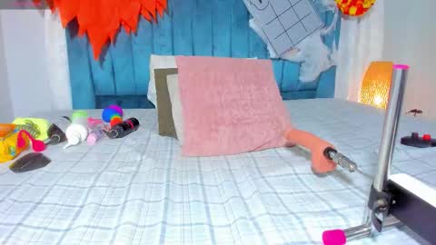 Mia online show from 10/28/25, 11:47