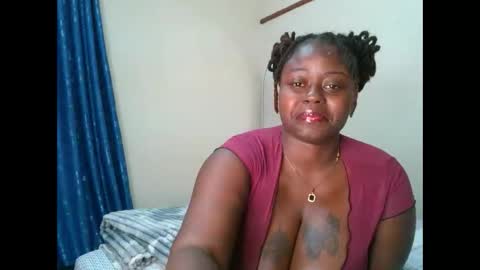 Snapshot of sweetest_snack chatting on 04/26/26, 02:42 sweetest_snack online show from 04/26/26, 02:42