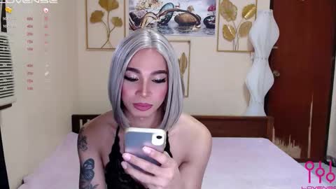 Snapshot of sweeteverdeen chatting on 09/18/25, 02:35 sweetkatniss online show from 09/18/25, 02:35