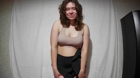 Snapshot of sweetfaina chatting on 11/25/25, 10:54 sweetfaina online show from 11/25/25, 10:54