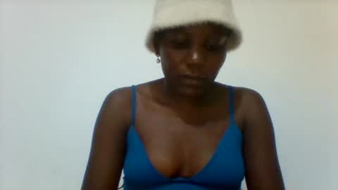 Snapshot of sweetfel chatting on 10/06/25, 08:50 sweetfel online show from 10/06/25, 08:50