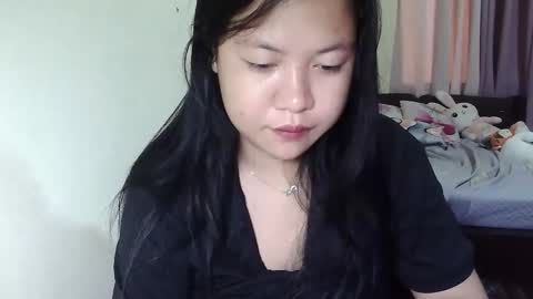 Snapshot of sweetgal_mica chatting on 05/19/26, 11:00 sweetgal_mica online show from 05/19/26, 11:00