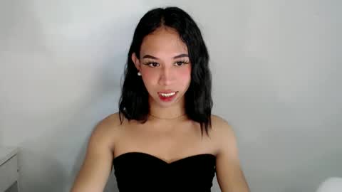 Snapshot of sweetgirl_acxx chatting on 05/11/26, 04:15 Just call me AC online show from 05/11/26, 04:15