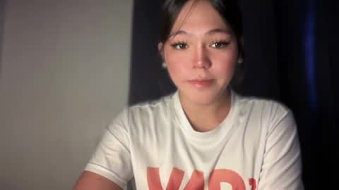 Ayesha online show from 11/26/25, 12:44