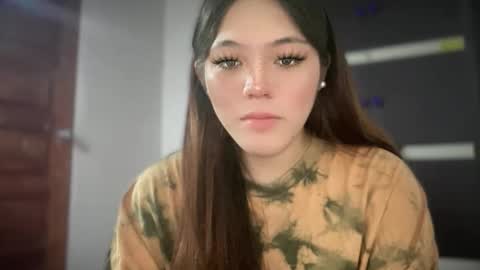 Ayesha online show from 12/18/25, 01:11