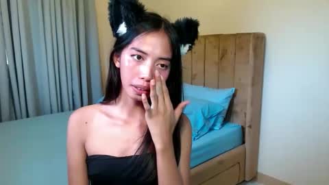 Snapshot of sweetgirl_daphne chatting on 04/14/26, 06:19 sweetgirl_daphne online show from 04/14/26, 06:19