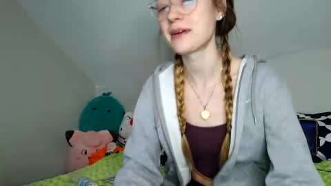 Snapshot of sweetgirlls chatting on 04/01/26, 07:44 sweetgirlls online show from 04/01/26, 07:44