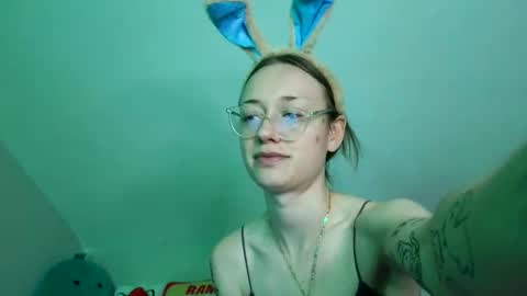 Snapshot of sweetgirlls chatting on 04/24/26, 08:00 sweetgirlls online show from 04/24/26, 08:00