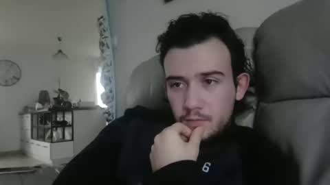 sweetguyss12 online show from 12/18/25, 12:33