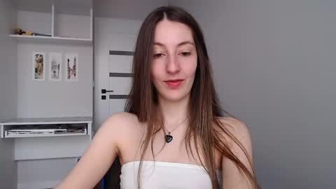 Emma  online show from 05/05/26, 07:38