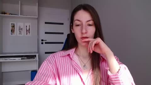 Emma  online show from 05/06/26, 07:24
