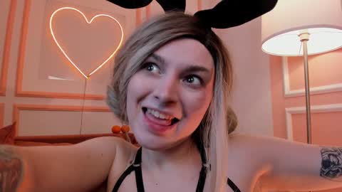 Kira online show from 12/30/24, 11:38