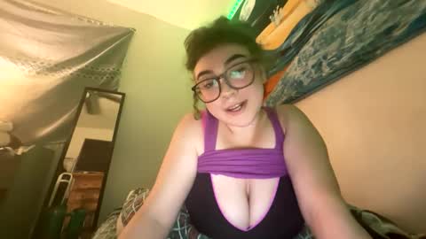 Snapshot of sweetheatannie chatting on 12/15/24, 05:13 sweetheatannie online show from 12/15/24, 05:13