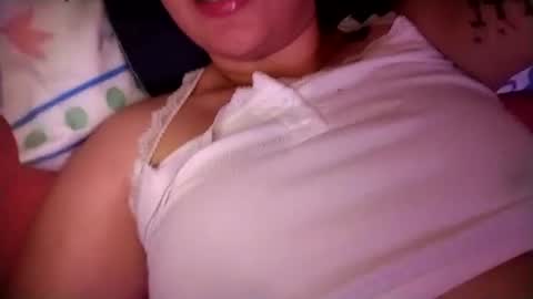 Snapshot of sweetie__annie chatting on 06/25/26, 05:12 Ana Mara i cant Make noise My family is here online show from 06/25/26, 05:12