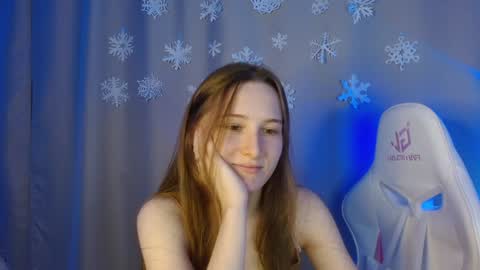 Snapshot of sweetie_lover chatting on 12/11/24, 08:39 Annie online show from 12/11/24, 08:39