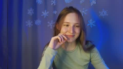 Snapshot of sweetie_lover chatting on 12/13/24, 08:58 Annie online show from 12/13/24, 08:58