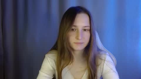 Snapshot of sweetie_lover chatting on 01/11/26, 08:25 Annie online show from 01/11/26, 08:25