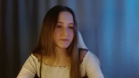 Snapshot of sweetie_lover chatting on 02/18/26, 09:00 Annie online show from 02/18/26, 09:00