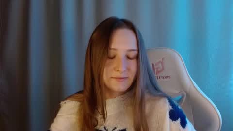 Snapshot of sweetie_lover chatting on 02/24/26, 08:29 Annie online show from 02/24/26, 08:29