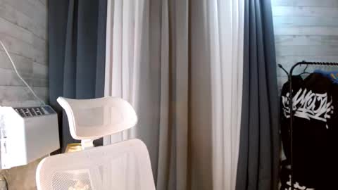 Snapshot of sweetiefox1 chatting on 10/25/25, 02:30 sweetiefox1 online show from 10/25/25, 02:30