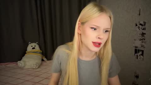 Snapshot of sweetielis chatting on 01/08/25, 04:34 sweetie Lisa3 online show from 01/08/25, 04:34