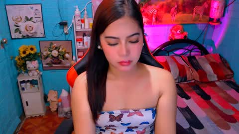 Snapshot of sweetienicole chatting on 12/17/24, 09:07 Nicole online show from 12/17/24, 09:07