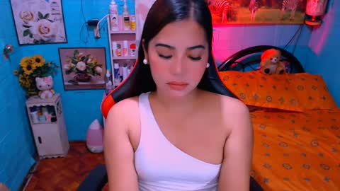 Snapshot of sweetienicole chatting on 02/13/25, 02:01 Nicole online show from 02/13/25, 02:01