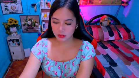 Snapshot of sweetienicole chatting on 03/01/25, 09:04 Nicole online show from 03/01/25, 09:04
