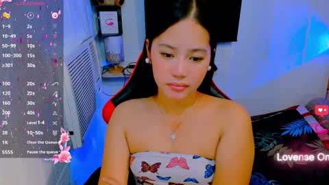 Snapshot of sweetienicole chatting on 09/19/25, 01:45 Nicole online show from 09/19/25, 01:45